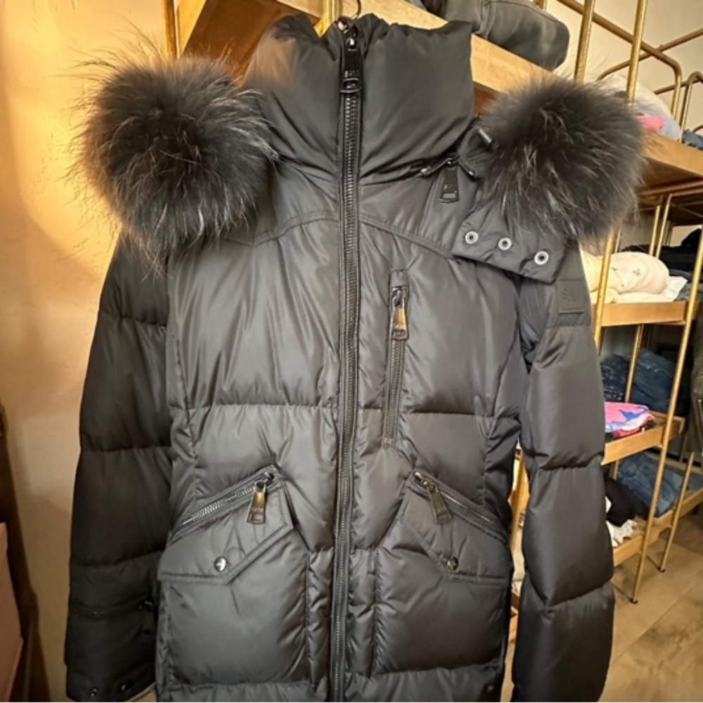 SAM. Puffy jacket black with real fur